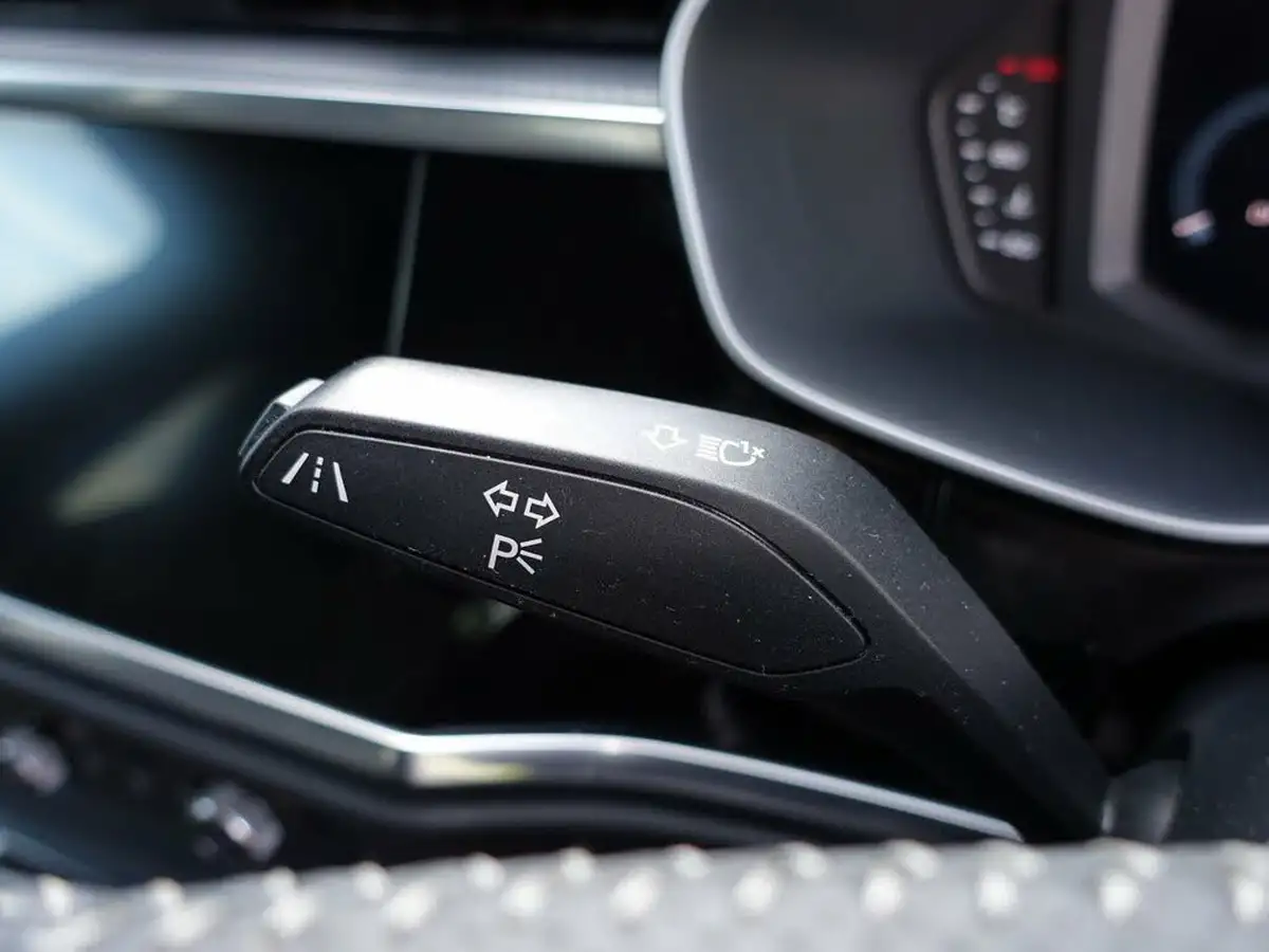 2019-audi-q3-20-45-tfsi-s-line-station-wagon-big-25