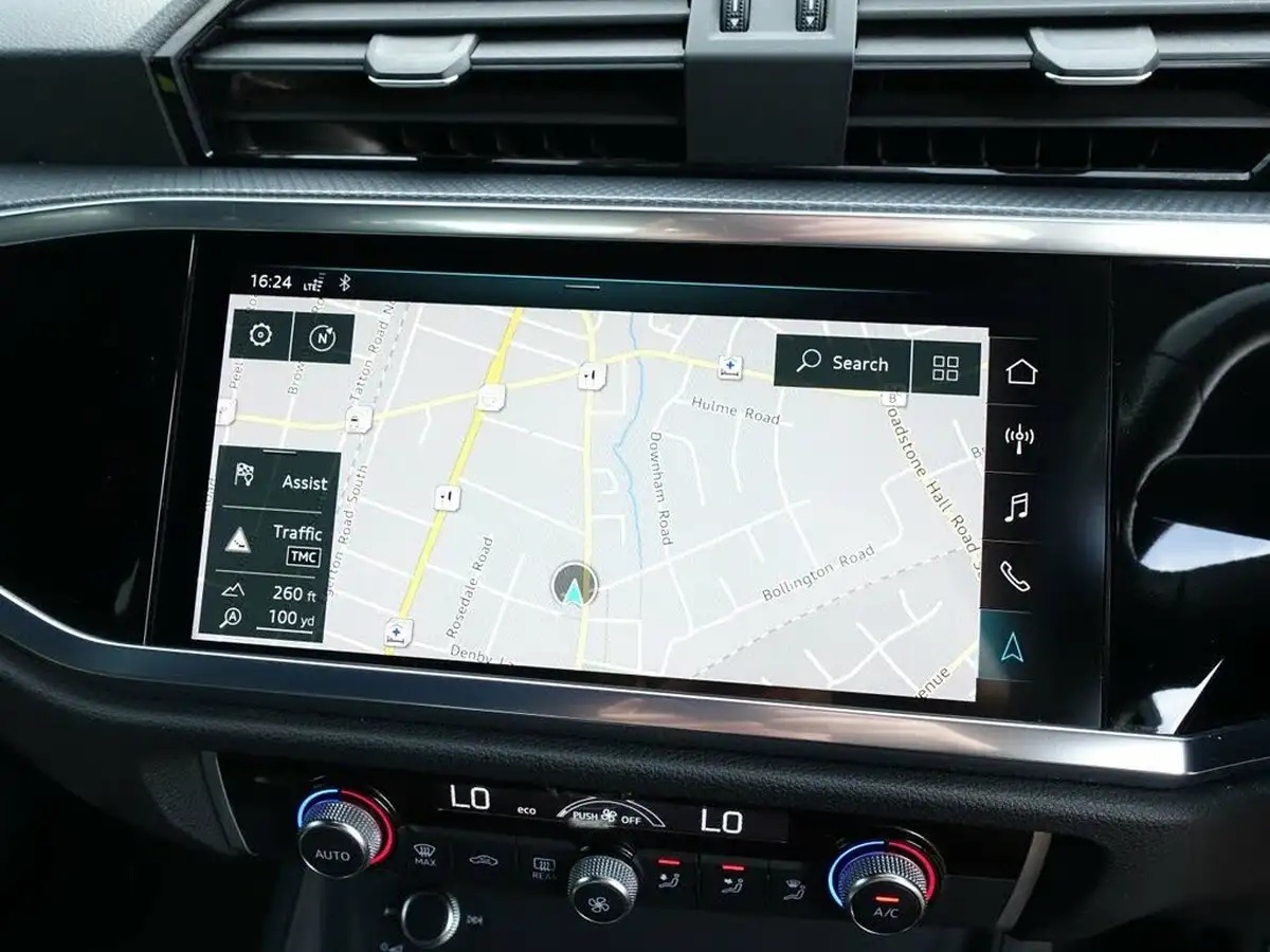 2019-audi-q3-20-45-tfsi-s-line-station-wagon-big-1