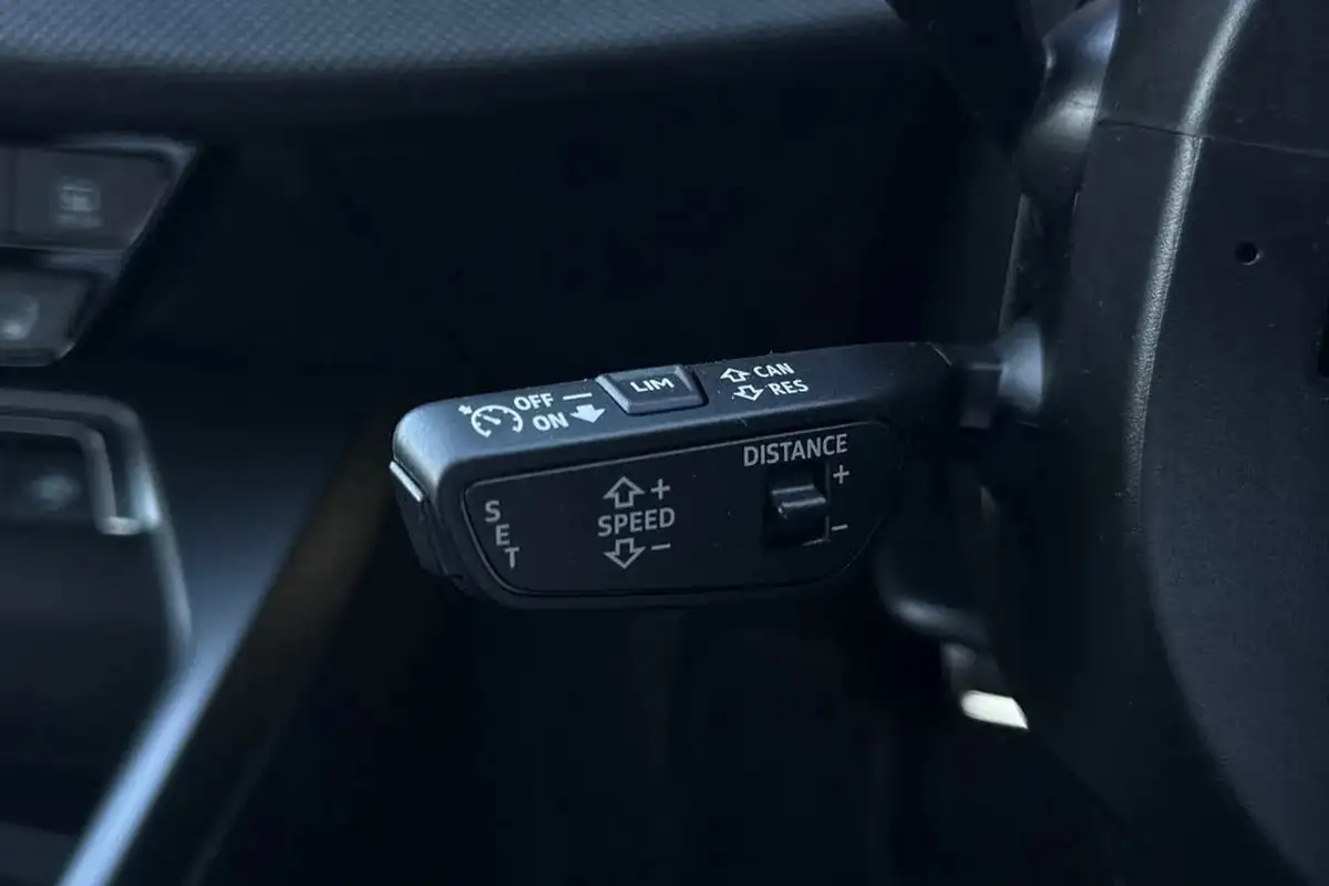 2025-audi-a3-20-35-tdi-black-edition-saloon-4d-big-38