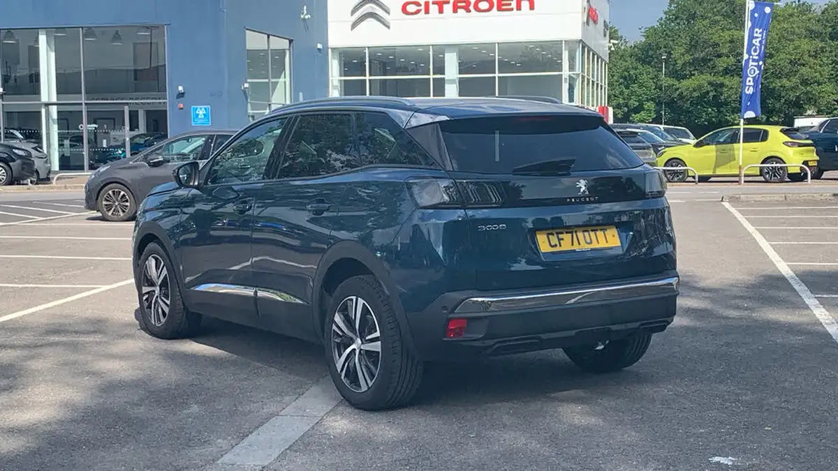 2022-peugeot-3008-suv-12-puretech-allure-premium-eat8-big-4