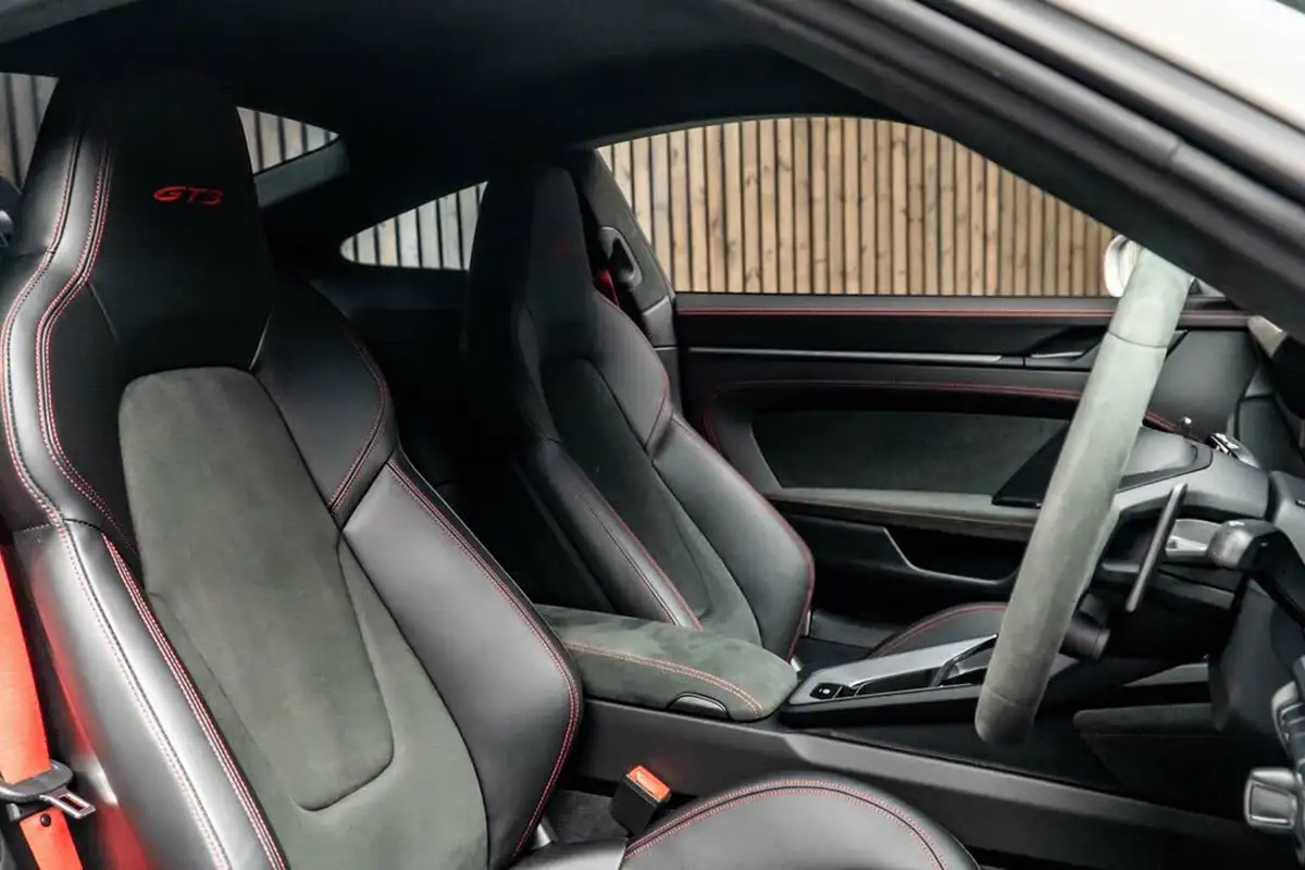 2024-porsche-911-40-gt3-pdk-big-1