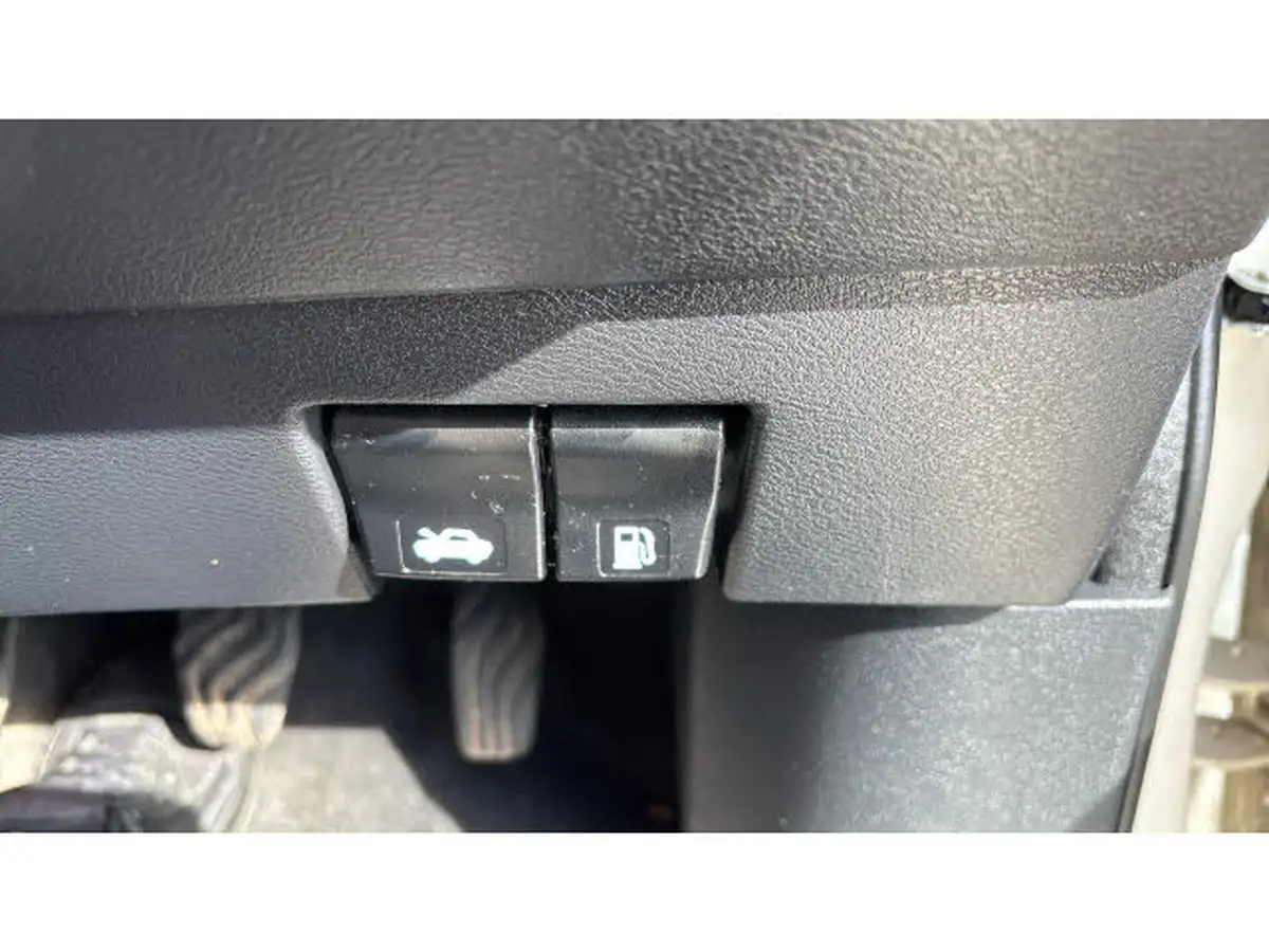 2021-nissan-micra-10-ig-t-acenta-big-36