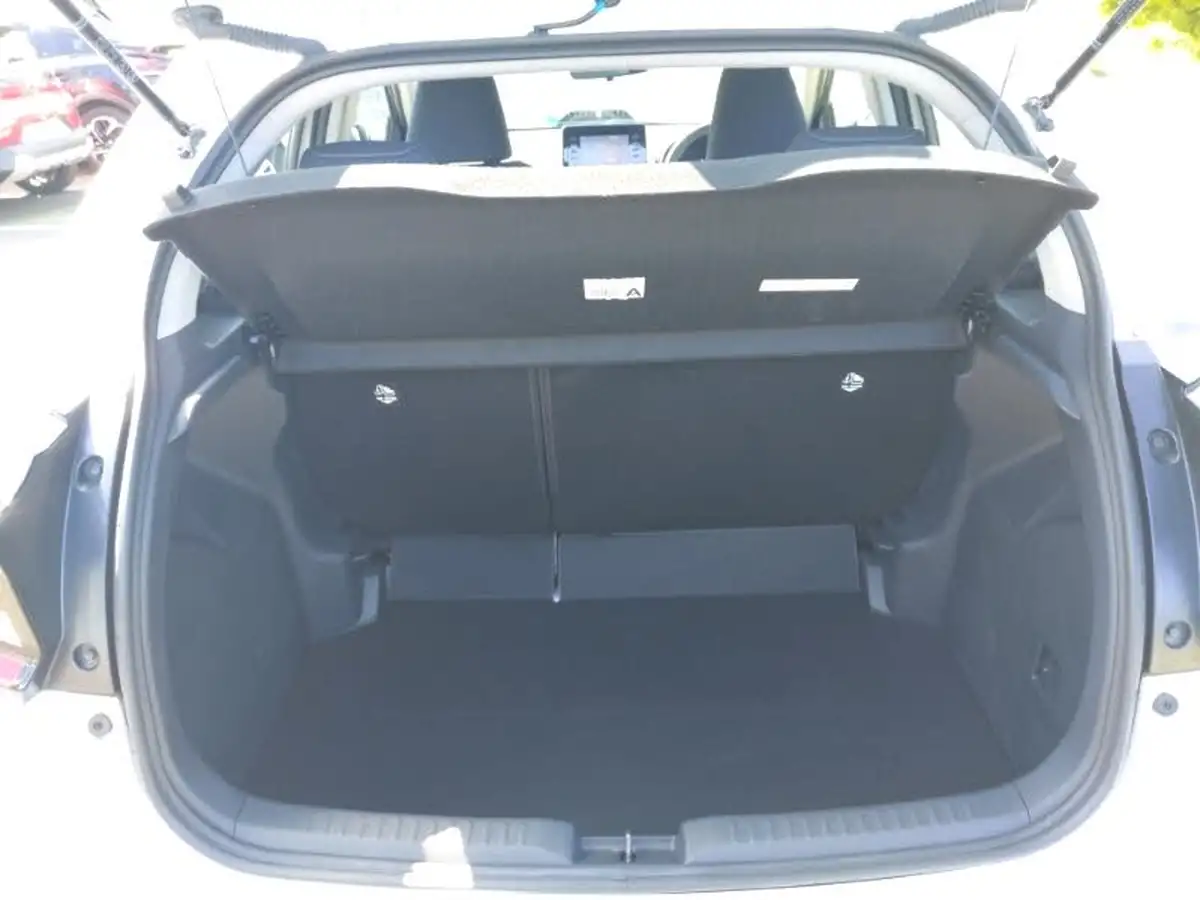 2022-toyota-yaris-15-vvt-i-icon-big-7