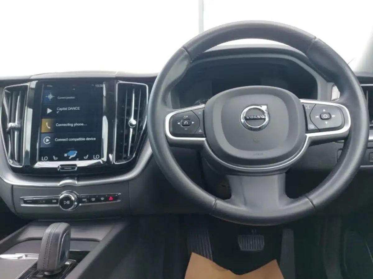 2020-volvo-xc60-20-b5-momentum-big-6
