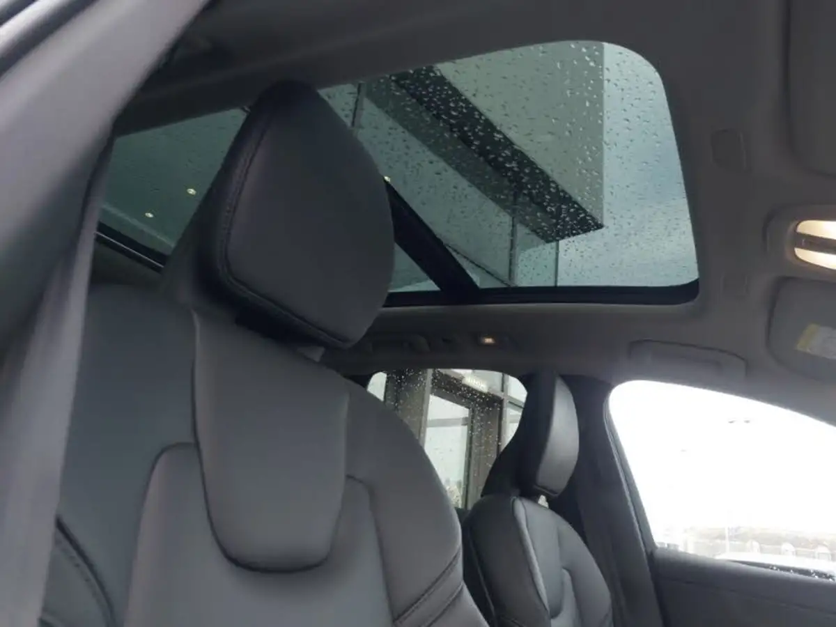 2024-volvo-xc60-20-b5-plus-big-15