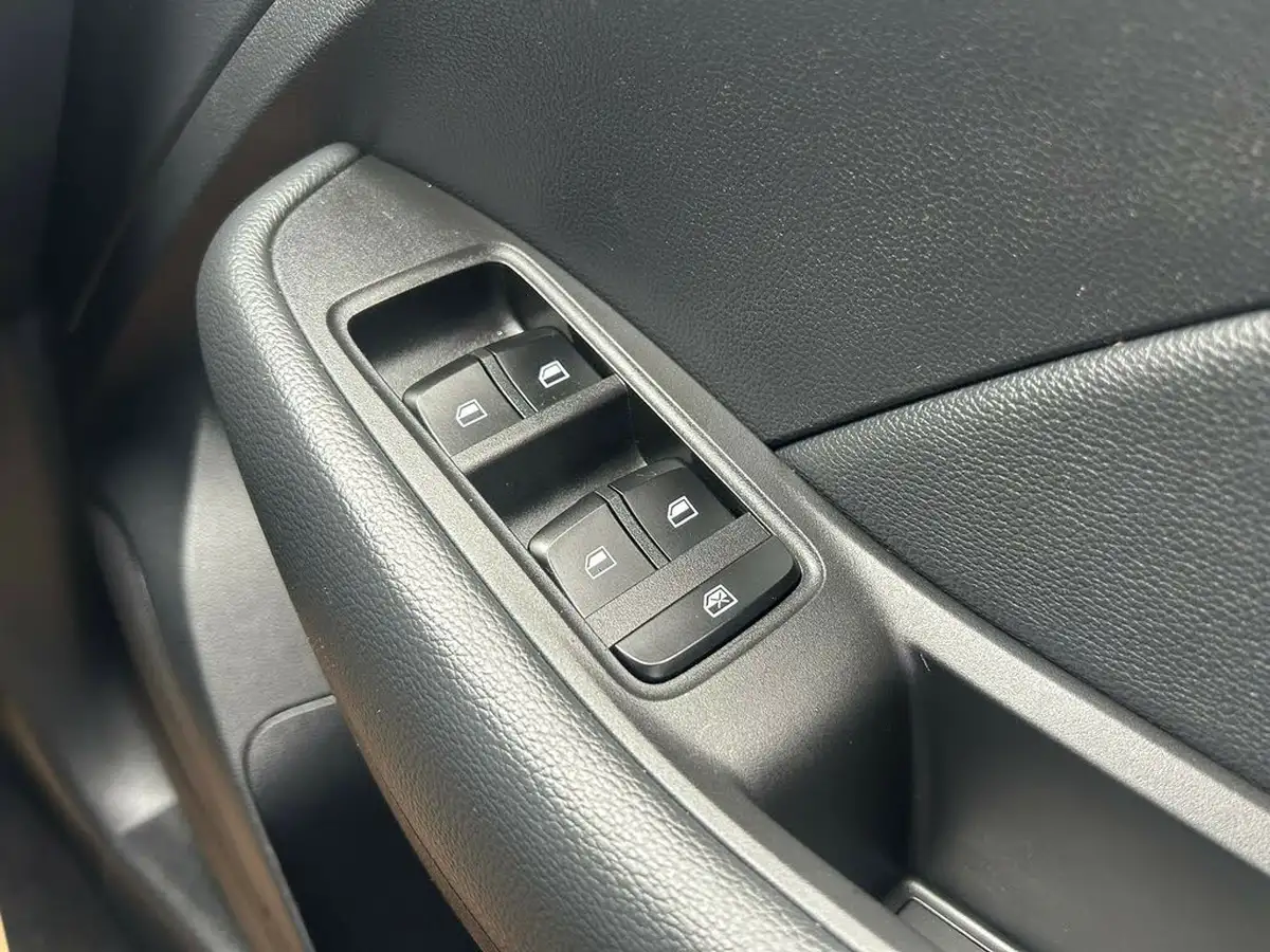 2020-mg-zs-suv-10t-gdi-exclusive-111ps-big-9