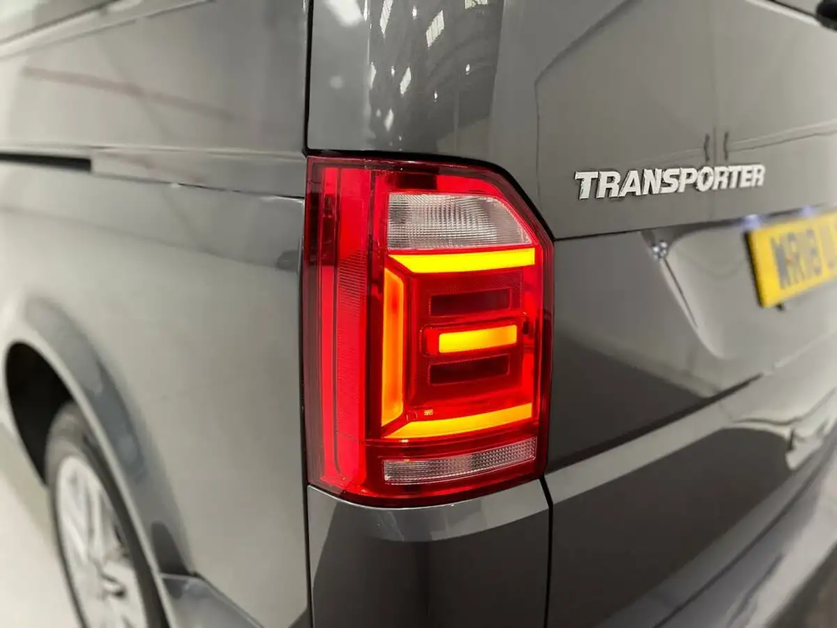 2018-volkswagen-transporter-shuttle-20tdi-t32-s-bmt-swb-150pseu6-dsg-big-40