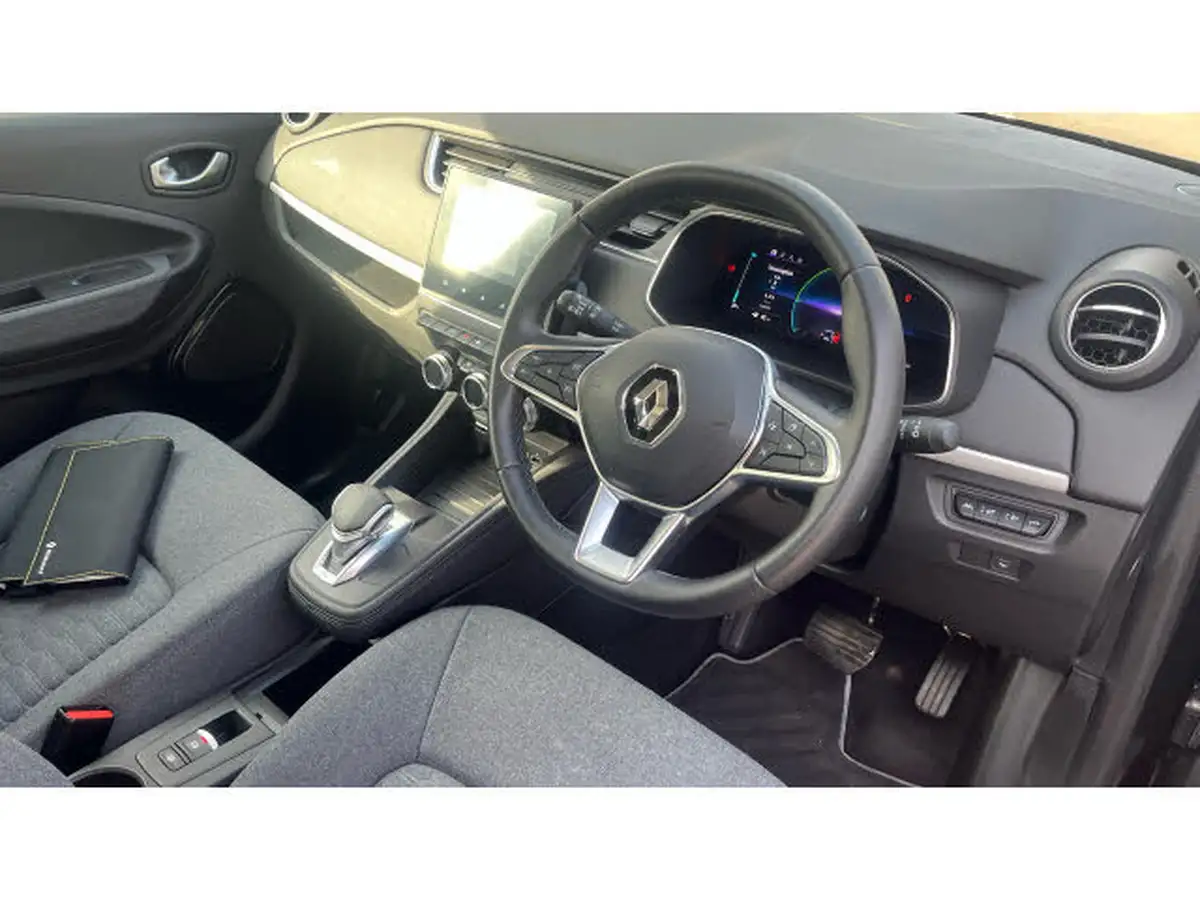 2021-renault-zoe-e-iconic-135ps-r135ev50-rapid-charge-big-10