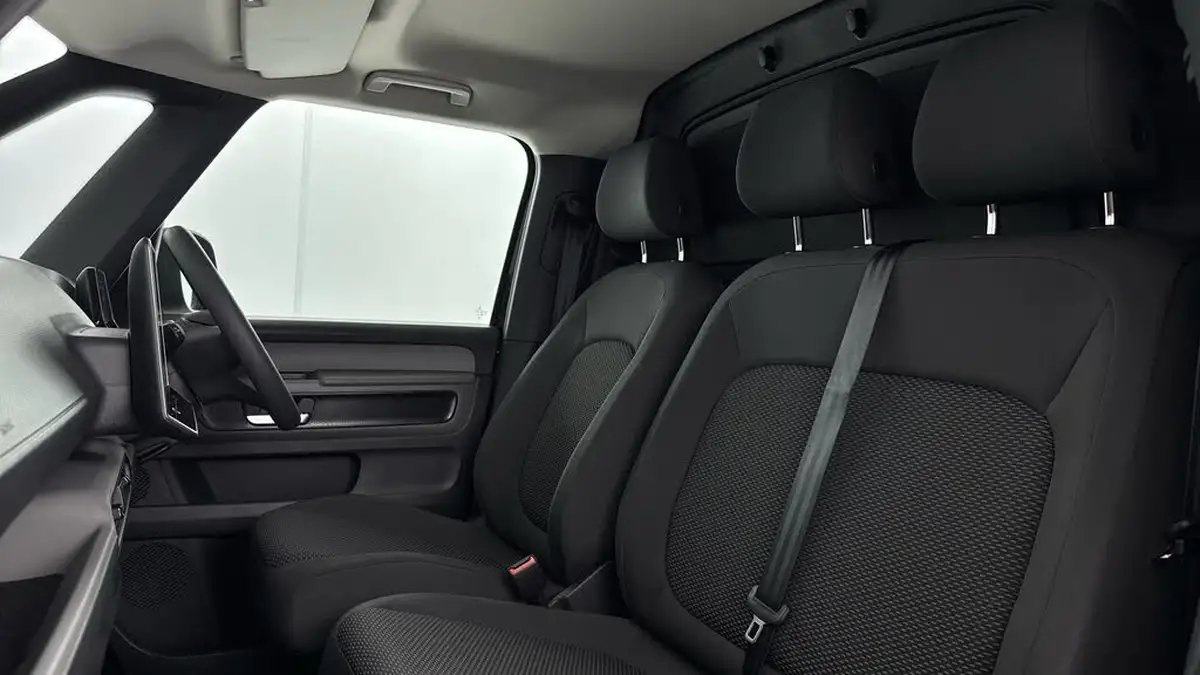 2025-volkswagen-id-buzz-cargo-e-commerce-286ps-79kwh-big-10