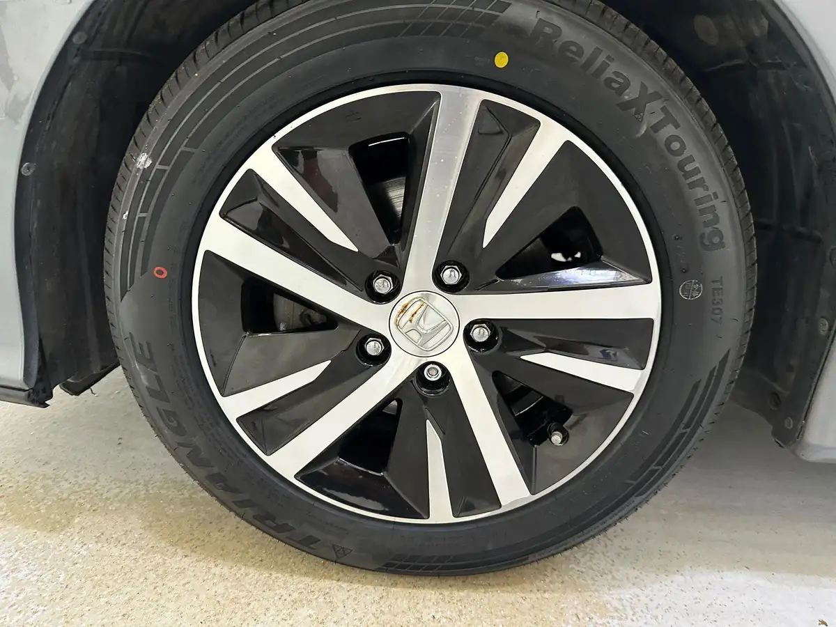 2020-honda-civic-10-vtec-turbo-se-hatchback-5d-cvt-big-30