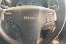 2020-isuzu-d-max-19td-blade-small-32