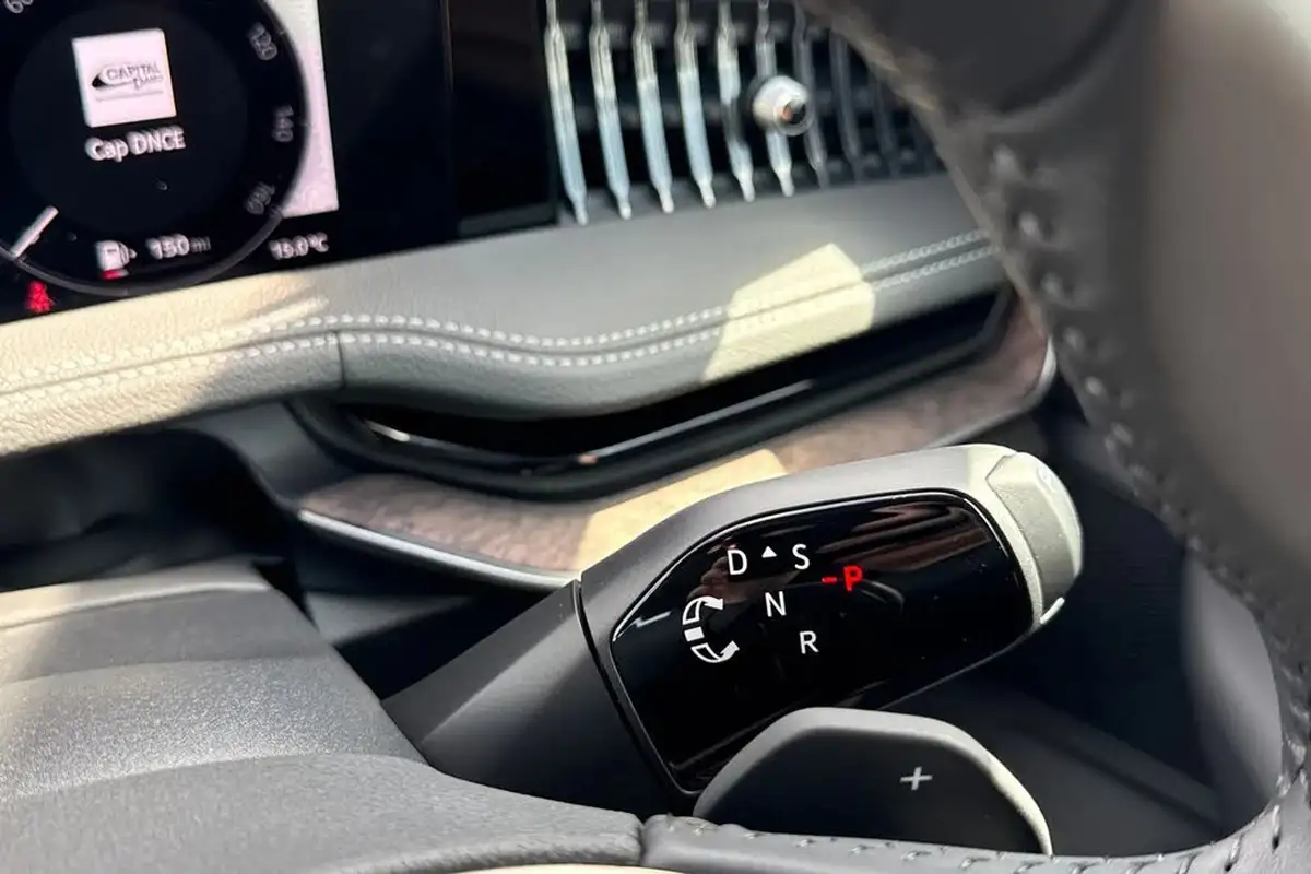 2025-skoda-superb-20tdi-laurin-klement-193ps-4x4-hatchback-big-22