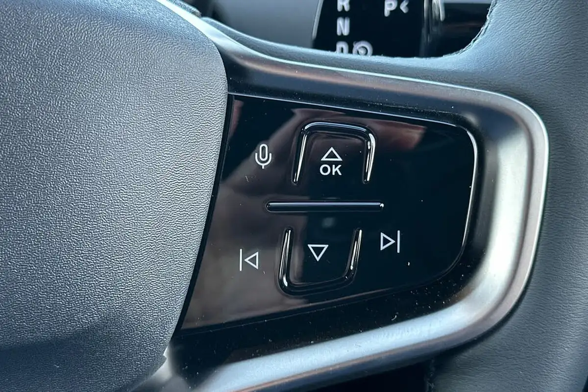 2024-volvo-ex30-e-single-motor-plus-extended-range-big-11