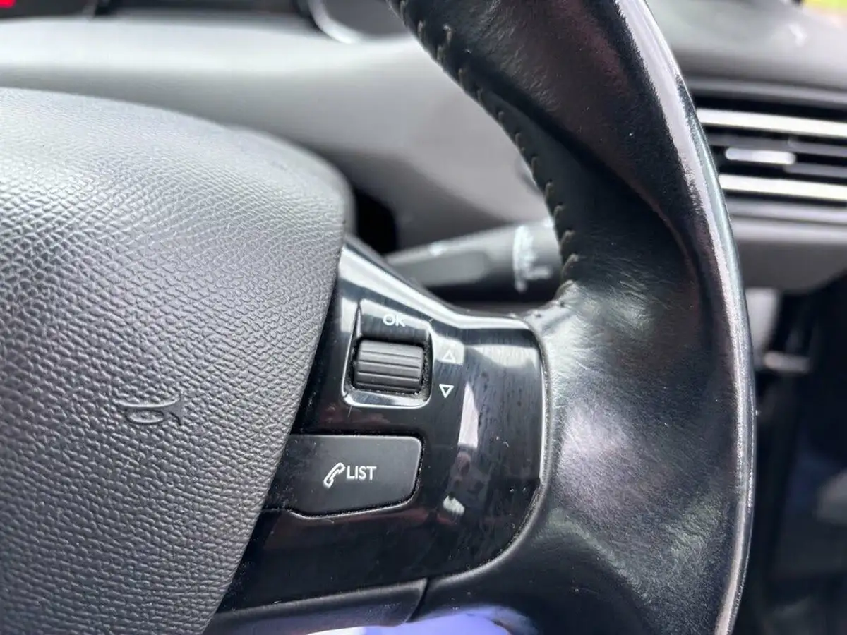 2018-peugeot-308-12-puretech-active-130bhp-eat6-big-8