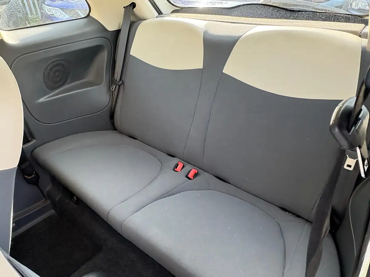2009-fiat-500-12-pop-big-16