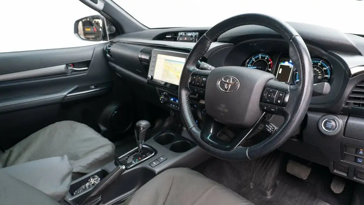 2022-toyota-hi-lux-28d-4d-invincible-x-204hpeu6d-2755cc-auto-big-16