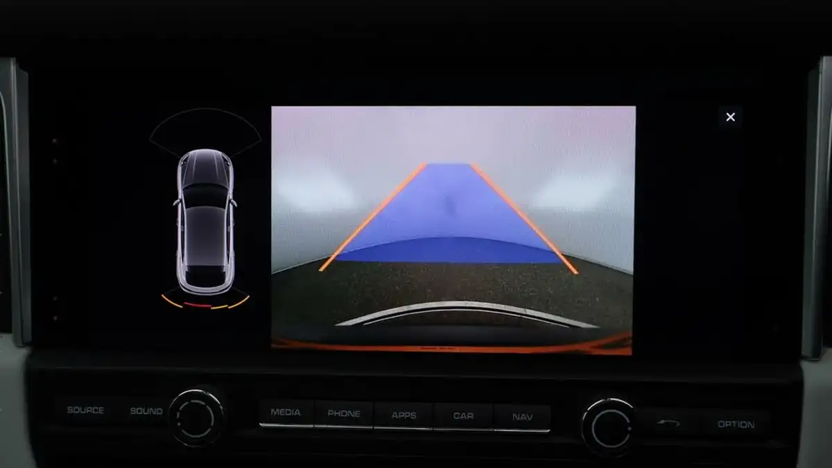 2021-porsche-macan-20-245ps-big-27