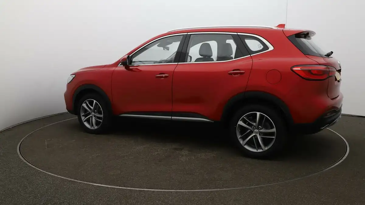 2022-mg-hs-15t-gdi-excite-162ps-big-45