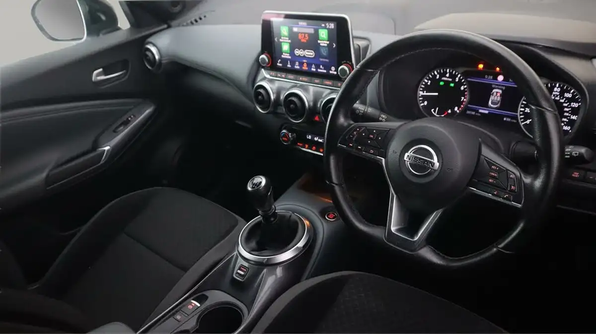 2021-nissan-juke-10-dig-t-n-connecta-big-8