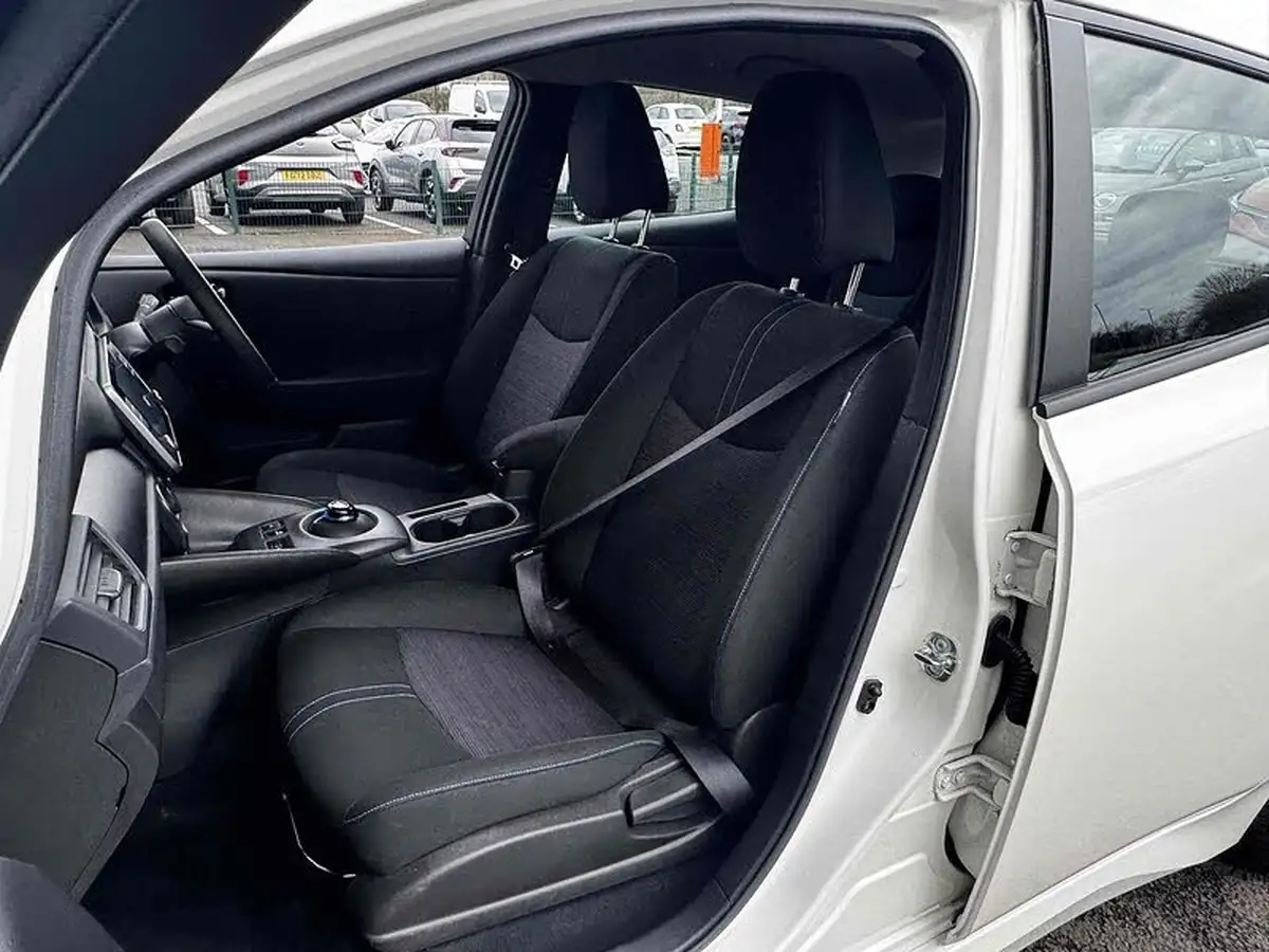 2022-nissan-leaf-e-acenta-big-28