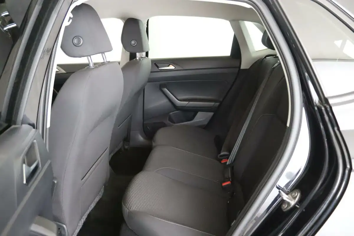 2021-volkswagen-polo-10-tsi-match-dsg-big-9