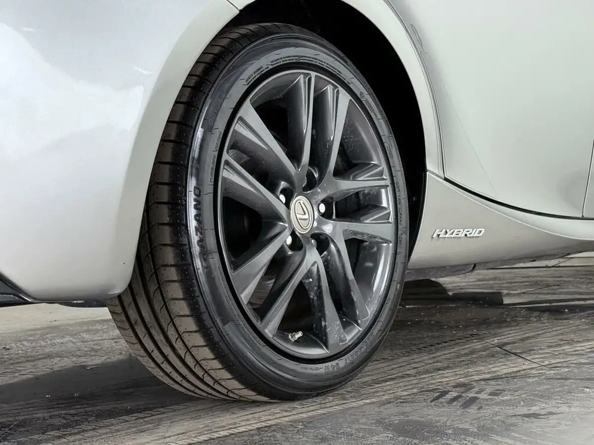 2018-lexus-is-300h-25-advance-lexus-navigation-big-10