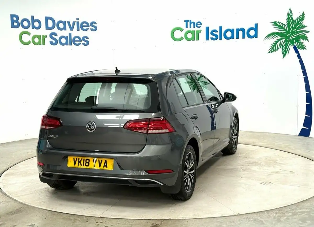 2018-volkswagen-golf-10-tsi-se-nav-110ps-ss-hatchback-5d-big-8