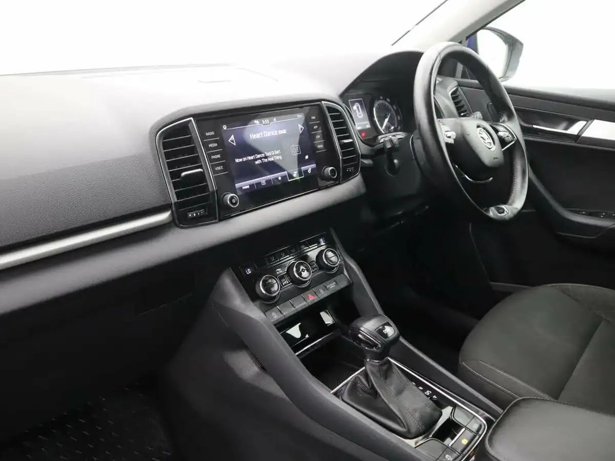 2020-skoda-karoq-15-tsi-se-dsg-big-12