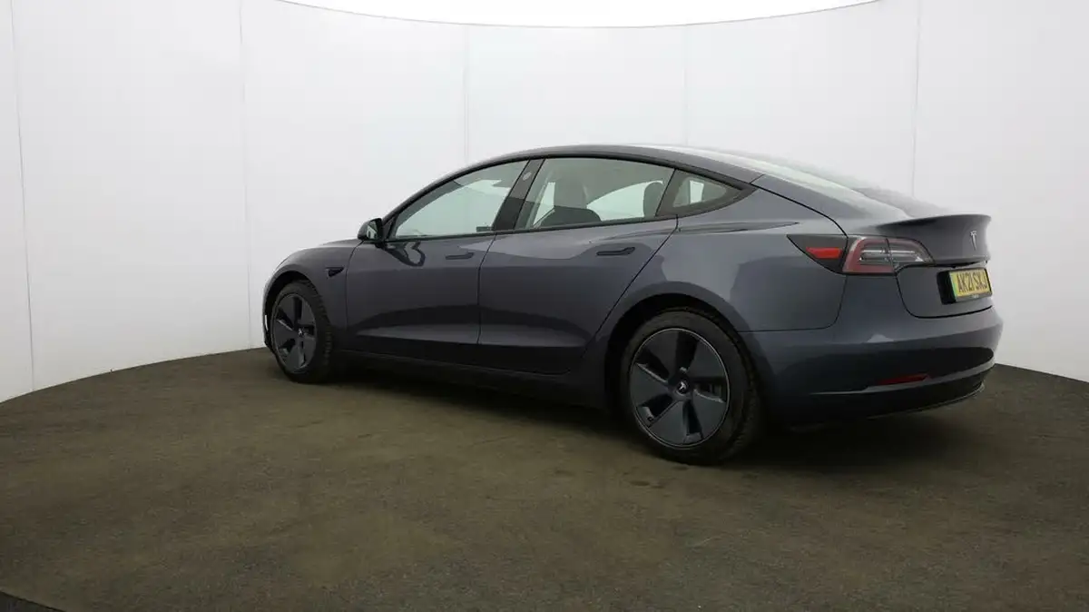 2021-tesla-model-3-e-standard-plus-big-62