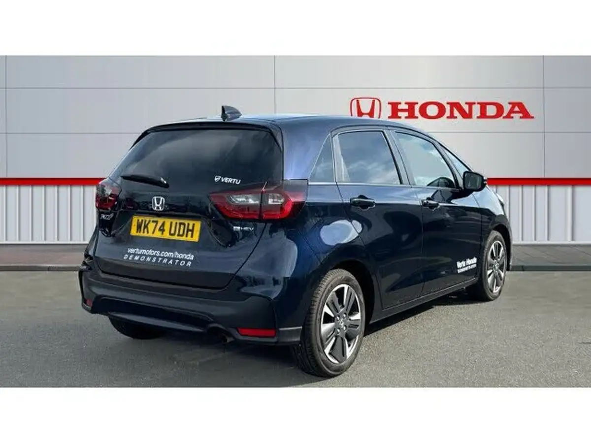 2025-honda-jazz-15-i-mmd-advance-big-11