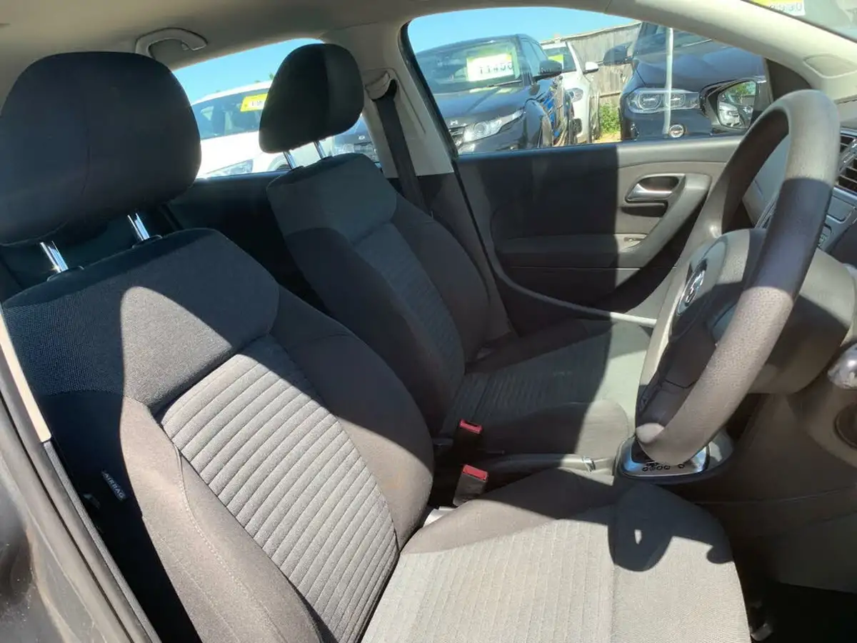 2010-volkswagen-polo-14-se-86ps-5d-dsg-big-20