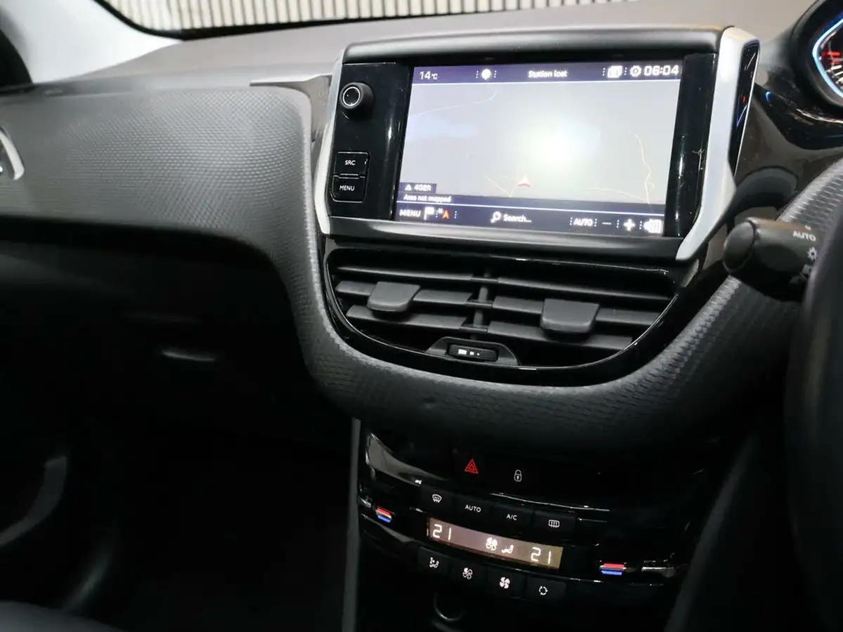 2019-peugeot-2008-suv-12-puretech-allure-premium-82bhp-big-20