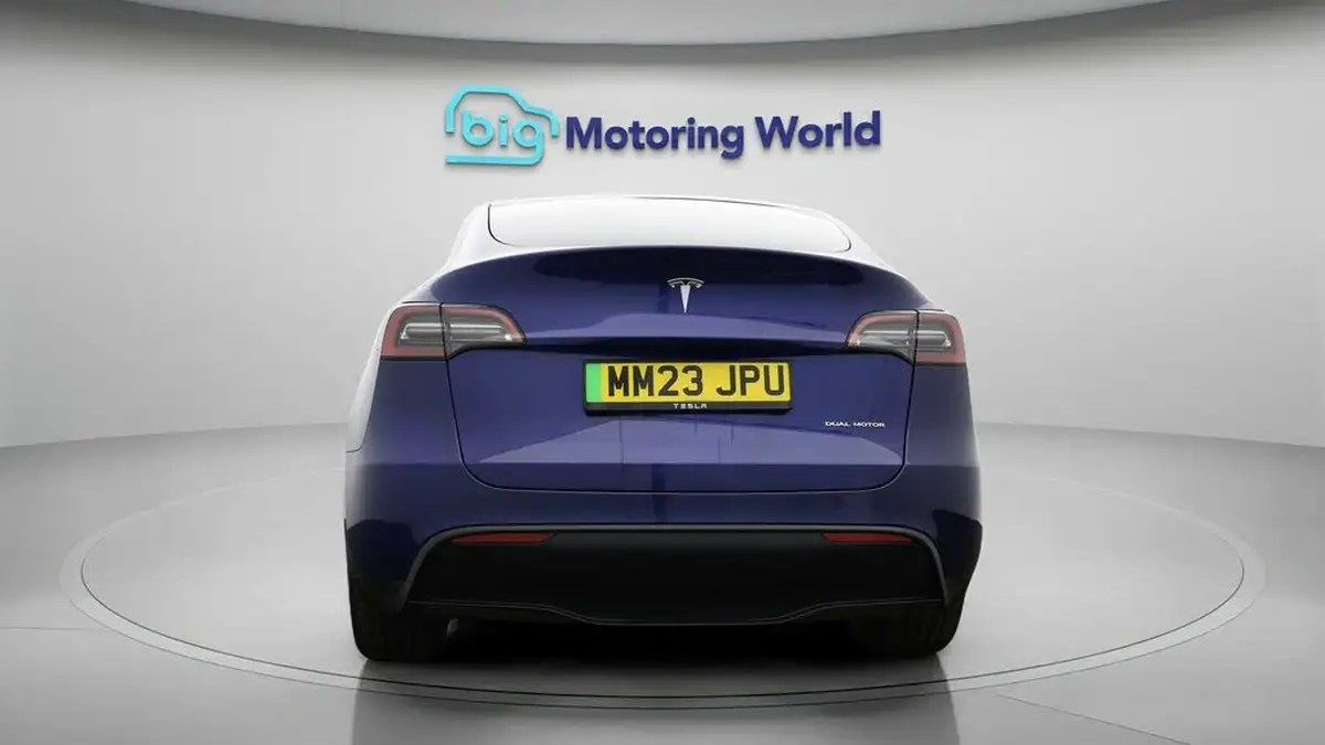 2023-tesla-model-y-e-long-range-big-5