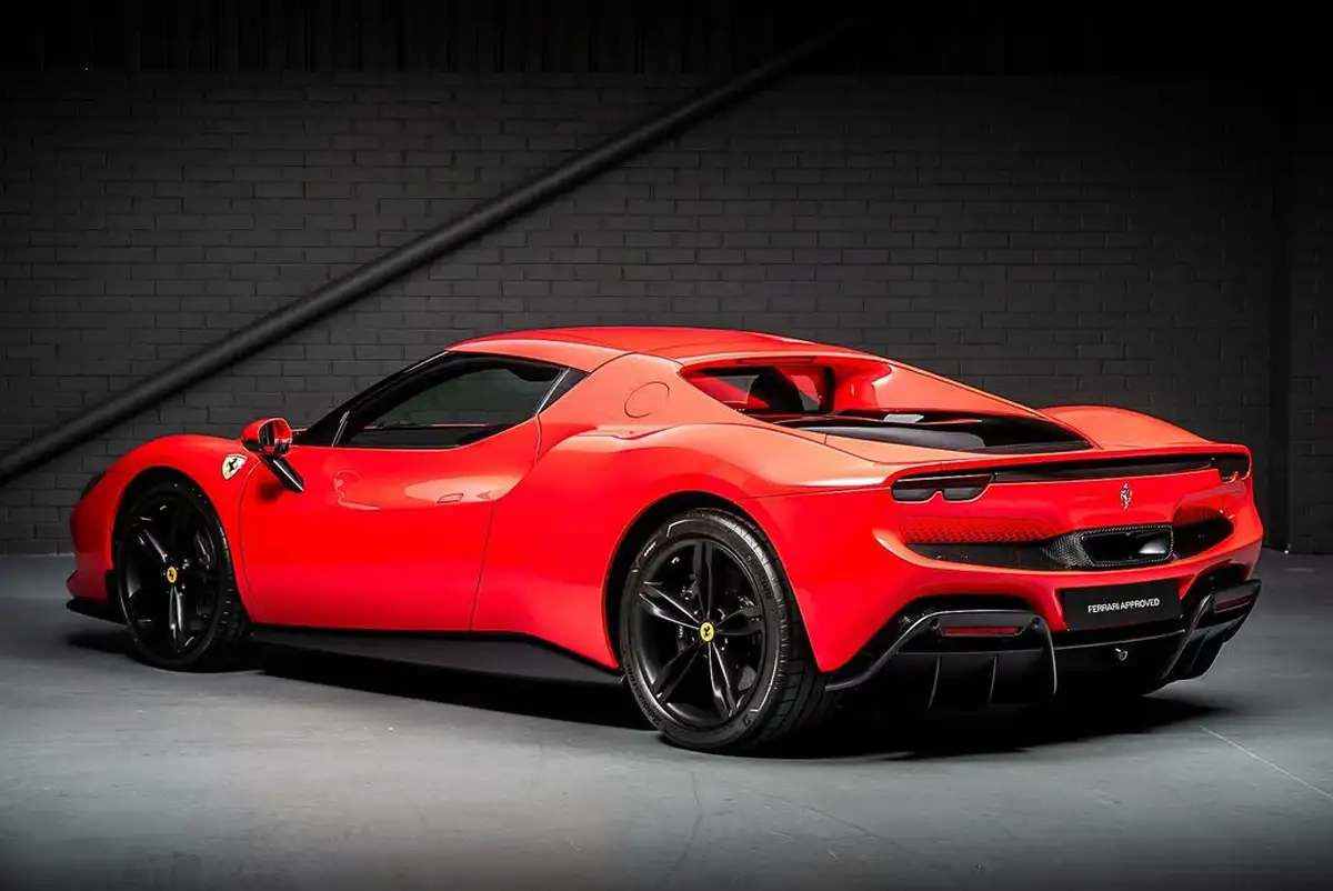 2022-ferrari-296-gtb-big-10