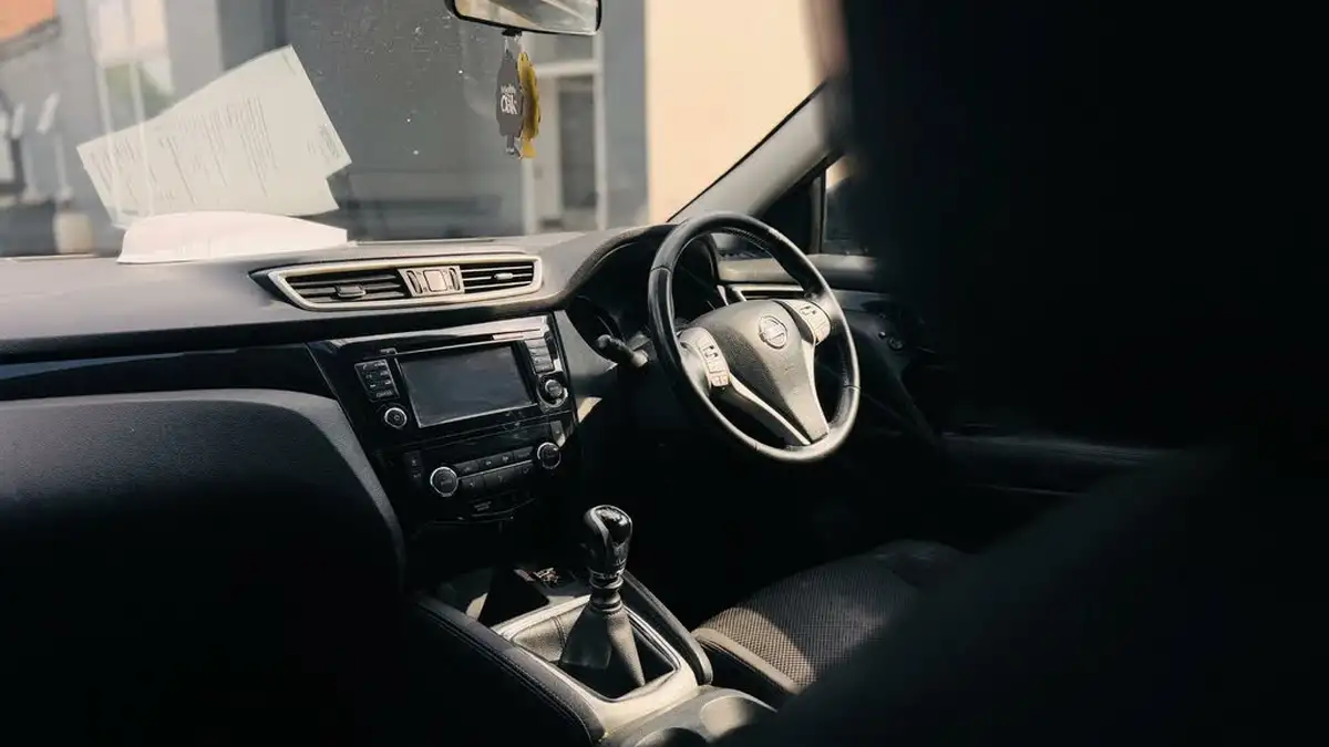 2015-nissan-qashqai-big-19