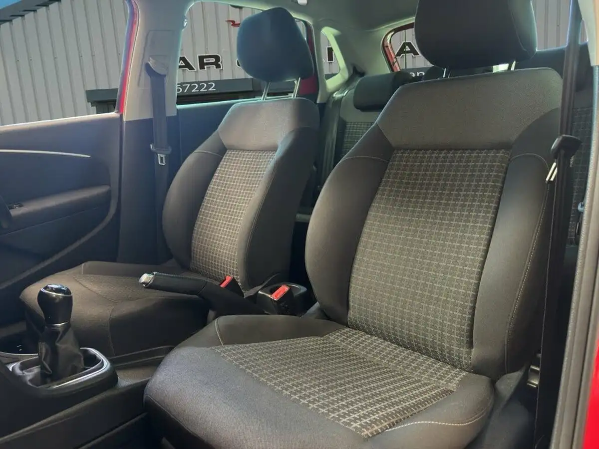 2016-volkswagen-polo-10-match-60ps-5d-big-15