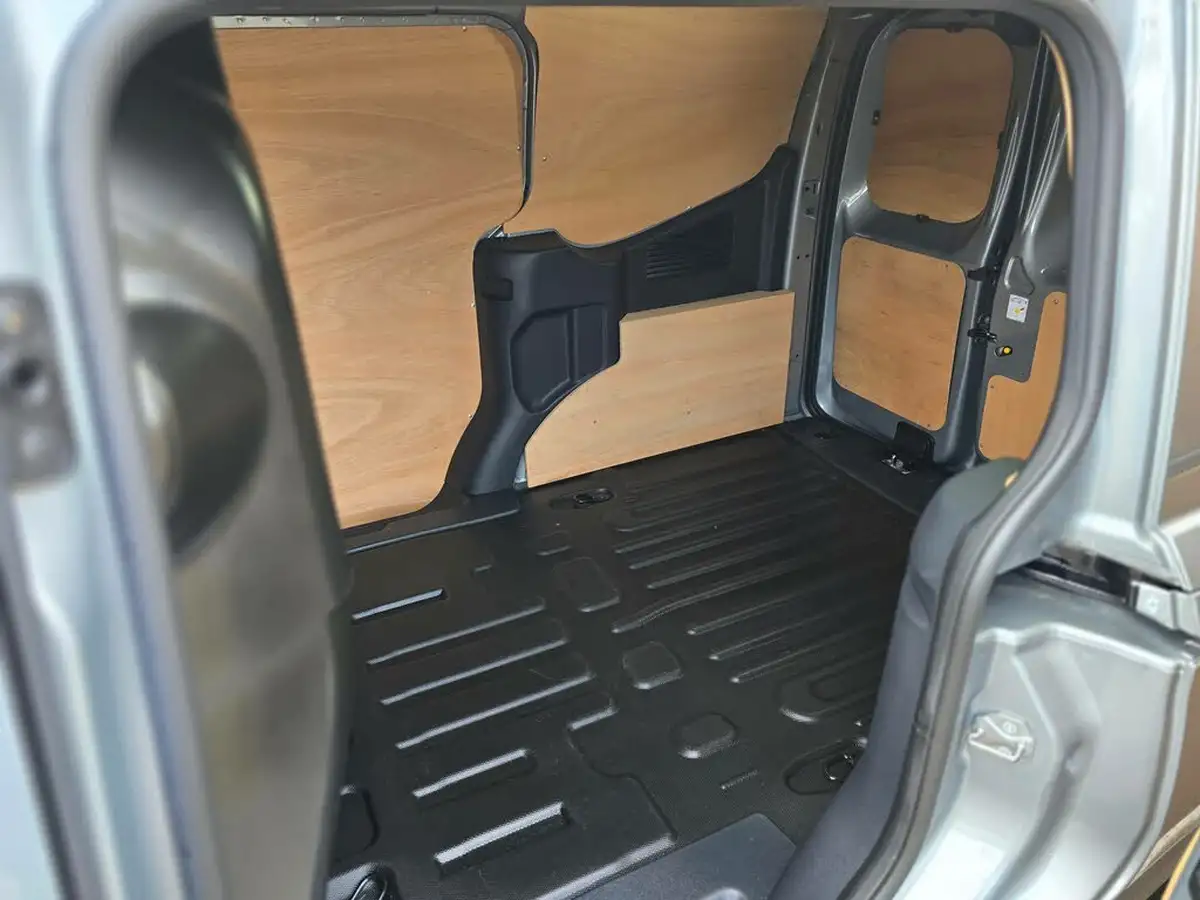 2024-ford-transit-courier-10t-limited-ecoboost-125pseu6d-auto-big-12