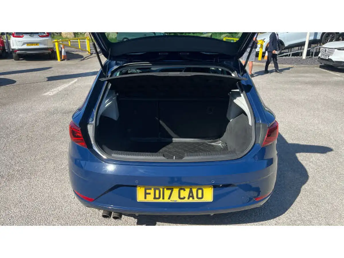 2017-seat-leon-14-ecotsi-xcellence-technology-hatchback-big-3