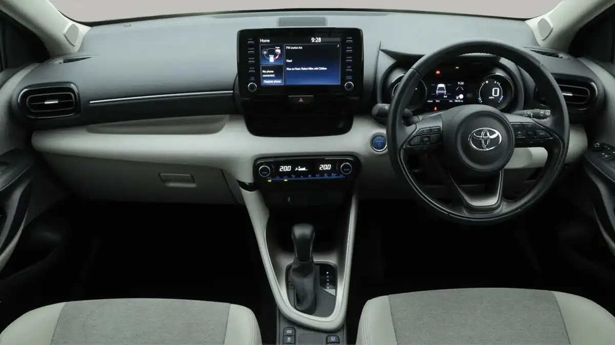 2022-toyota-yaris-15-vvt-i-excel-big-13