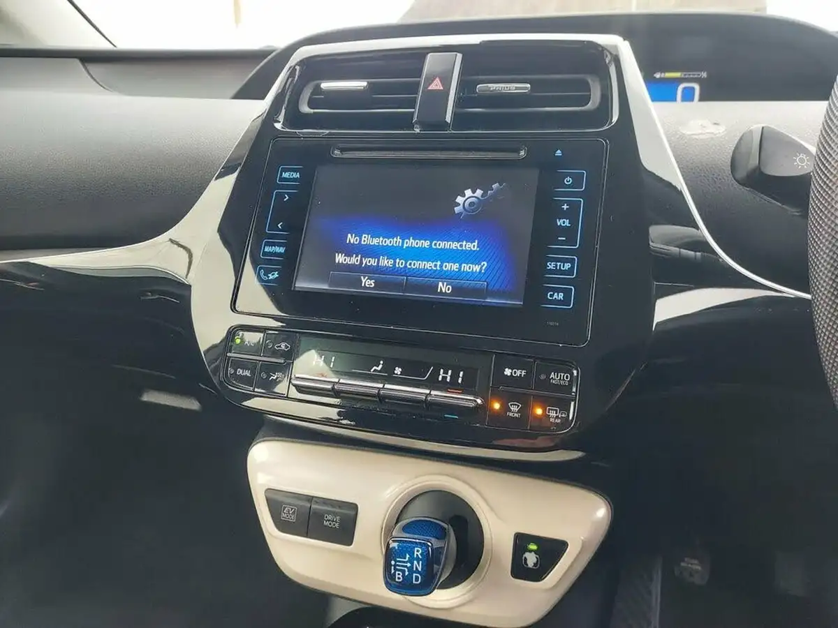 2017-toyota-prius-18-vvt-i-active-big-34