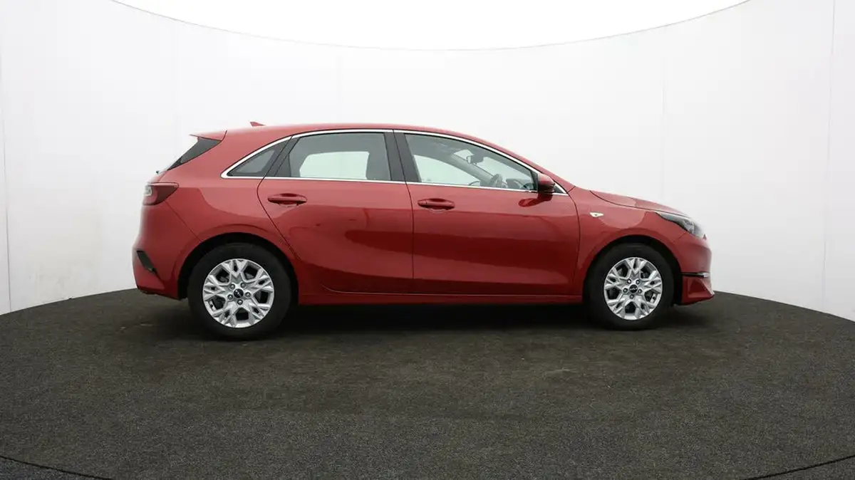 2024-kia-ceed-15-t-gdi-2-138bhp-hatchback-big-31