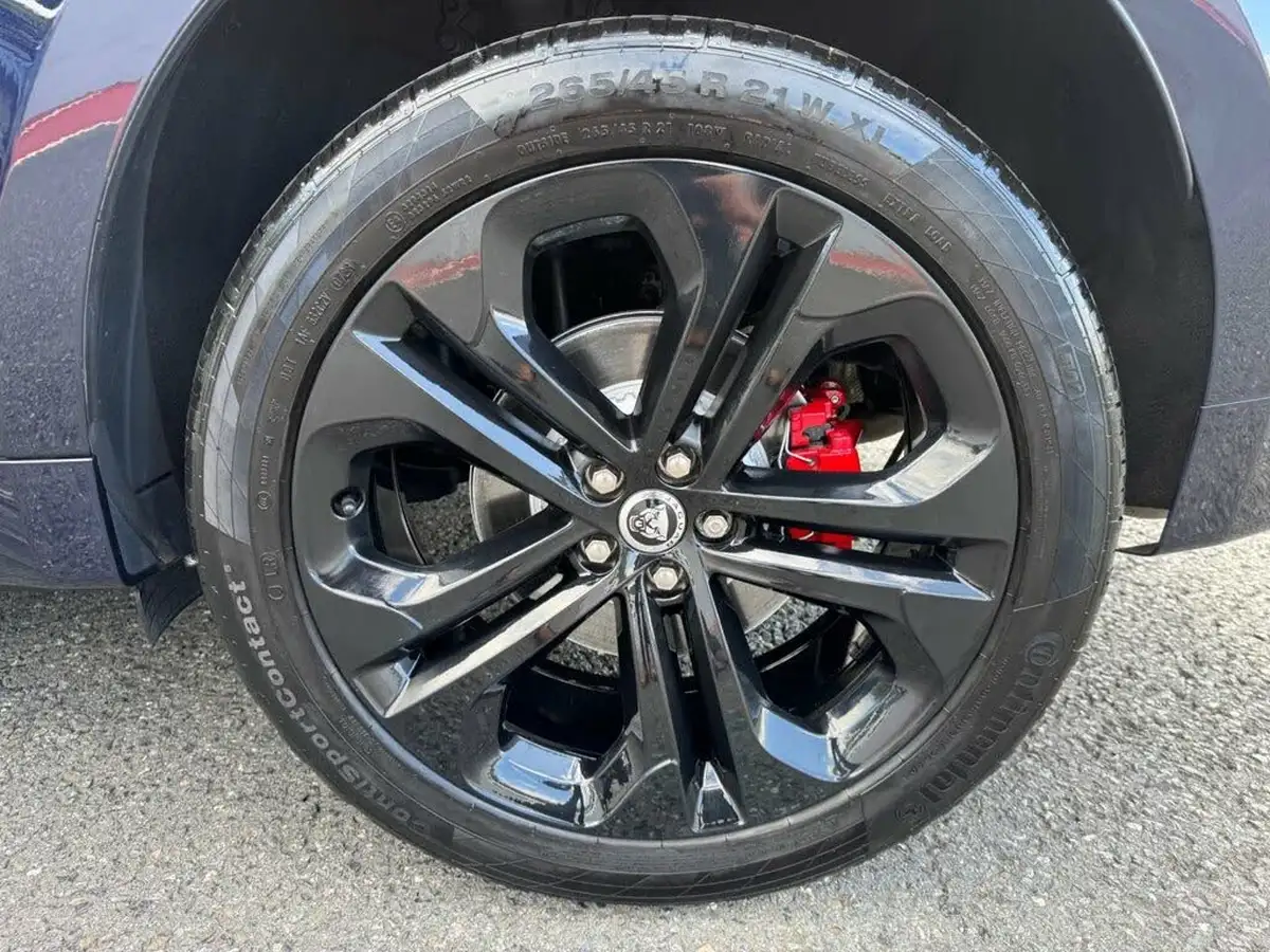 2023-jaguar-f-pace-20-d200-r-dynamic-hse-black-big-40