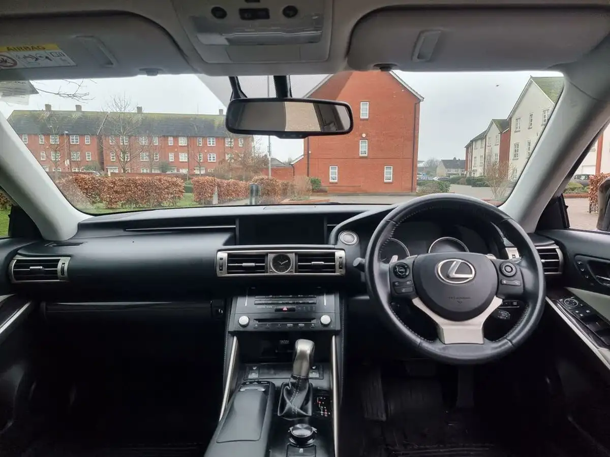 2013-lexus-is-250-25-premier-big-10