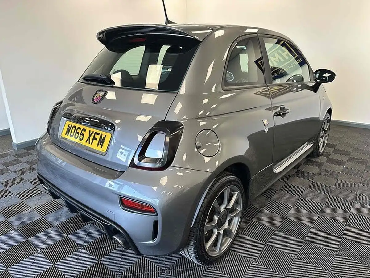 2017-abarth-595-14-tjet-big-6