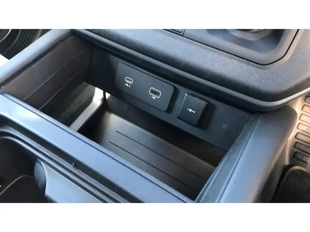 2022-land-rover-110-defender-30-d300-x-dynamic-hse-big-50