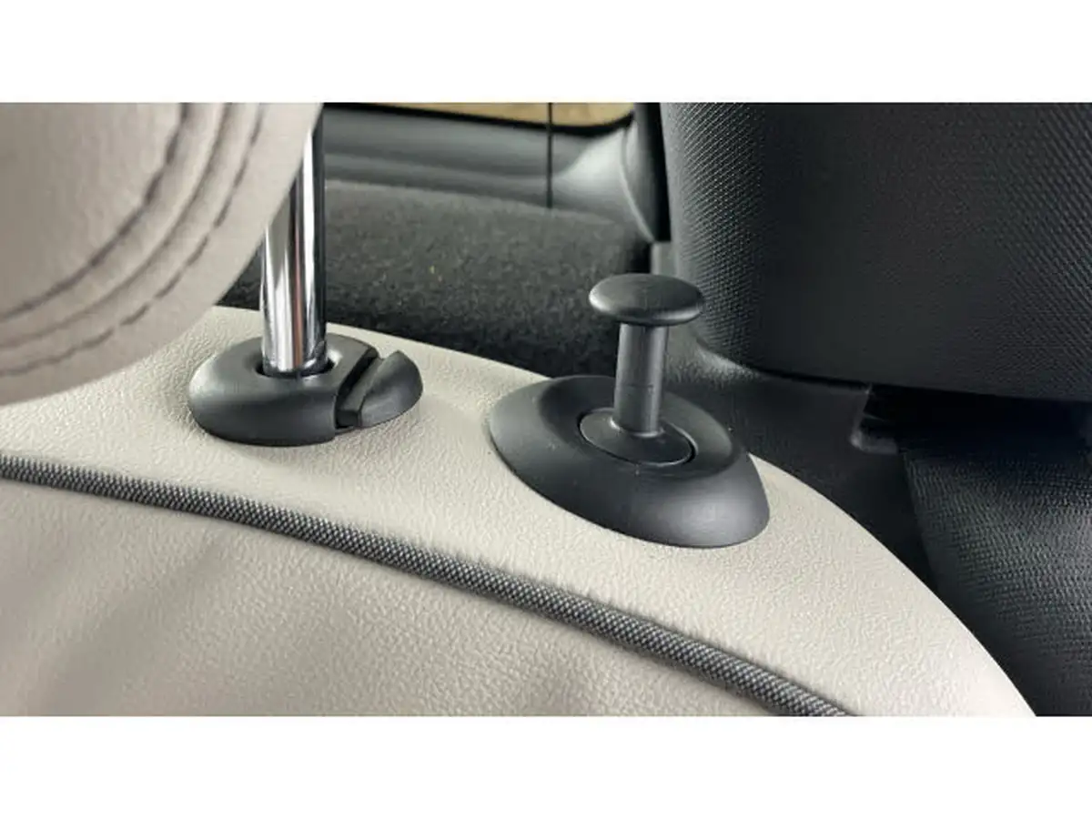 2022-mini-cooper-20-cooper-s-exclusive-hatchback-5d-auto-big-37
