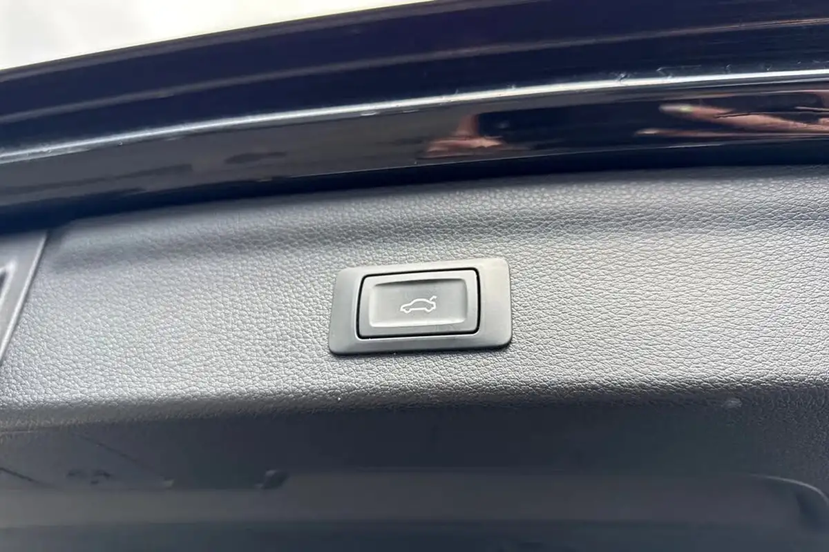 2019-audi-q3-20-40-tfsi-s-line-big-34