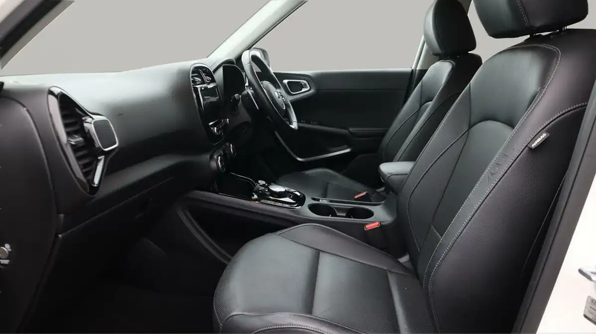 2021-kia-soul-ev-first-edition-big-14