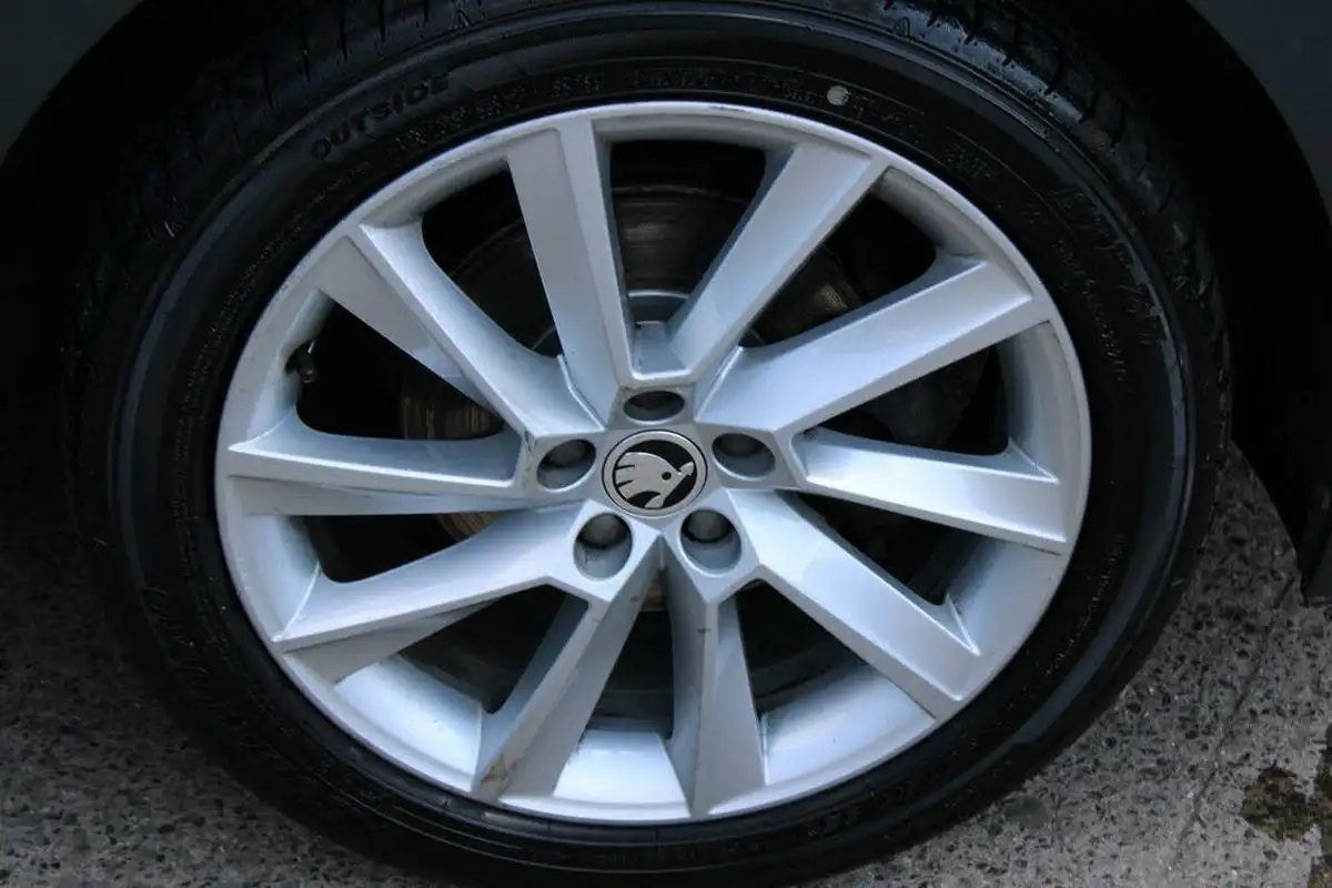 2021-skoda-scala-15-tsi-se-l-big-21