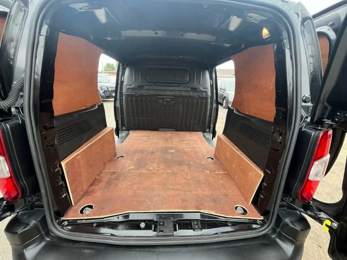 2022-toyota-proace-city-15d-active-big-15